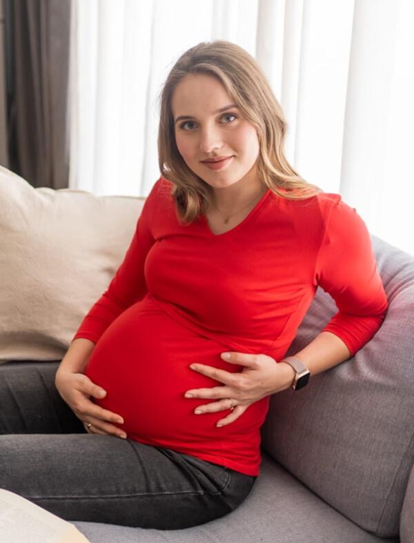 Těhotenské a kojící tričko červené bavlněné