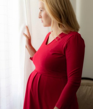 Těhotenské a kojící šaty červené
