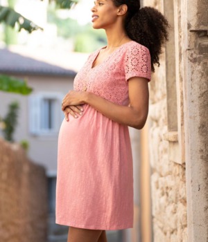 Těhotenské a kojící šaty lososově růžové elegantní